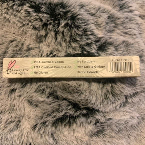 SERAPHINE BOTANICALS- LUNA LINER- WATER RESISTANT LIQUID EYELINER - Picture 3 of 5